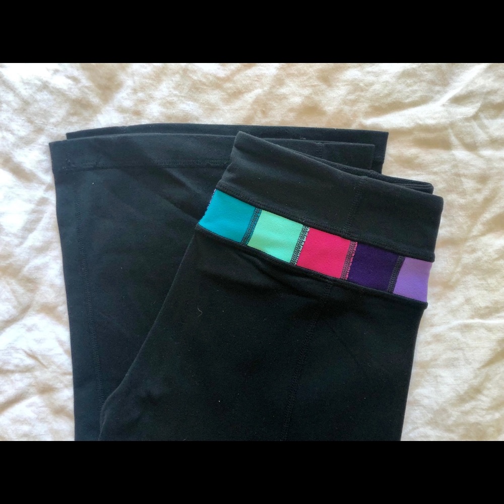 lululemon groove yoga pants.
